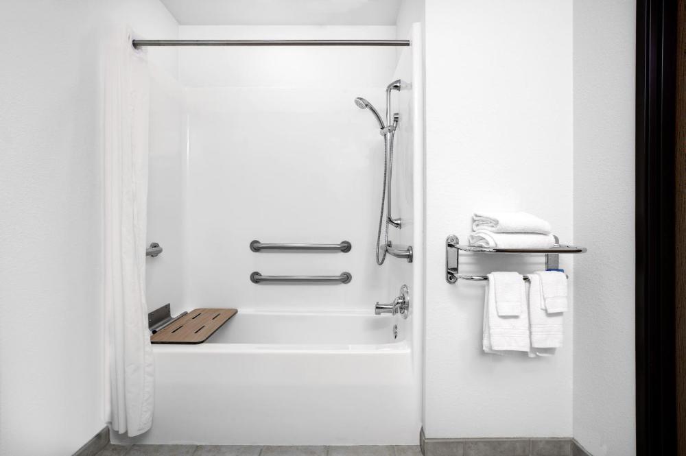 Suite - Disability Access/Non-Smoking interior